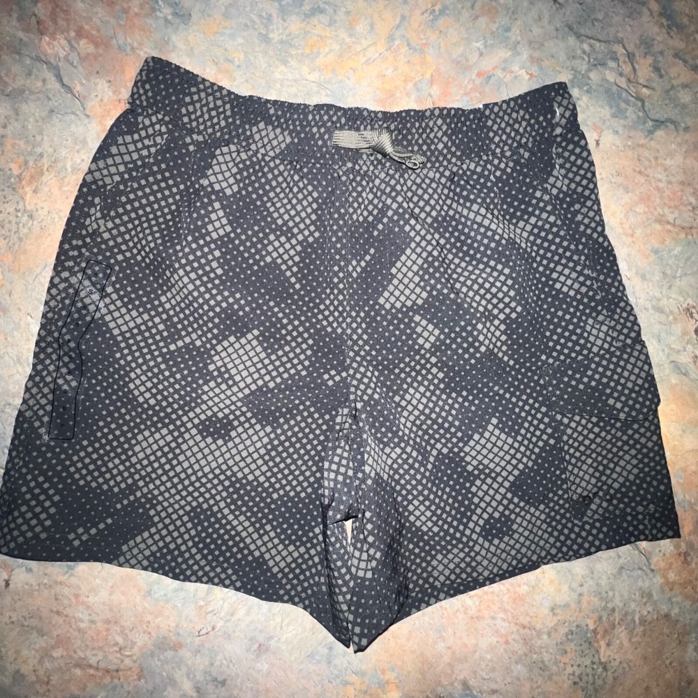 DSG Athletic Fit Shorts,‎ Small 8-9, Black & Gray